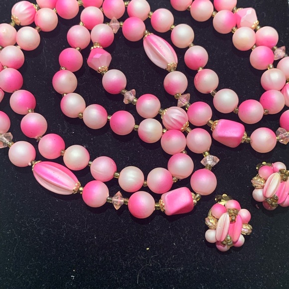 STUNNING 2 STRAND VINTAGE NECKLACE WITH CLIP EARRINGS - Picture 5 of 6